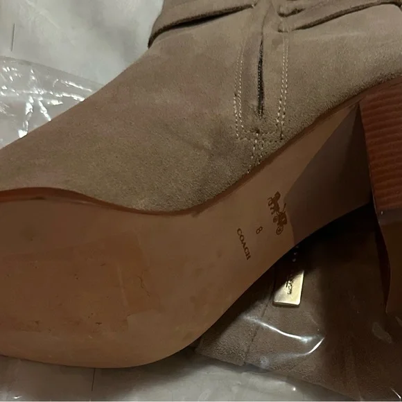 Coach Olivia Tan Suede Block Heel Boots Size 8 Retail $265 - Picture 4 of 9